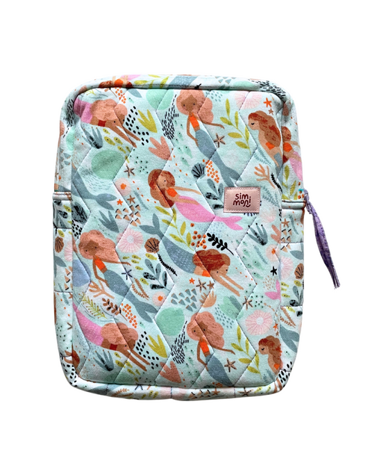 Quilted book sleeve with zipper 